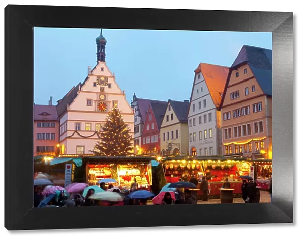 Christmas Market, Rothenburg ob der Tauber, Bavaria, Germany, Europe