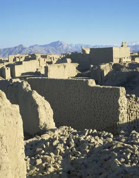 Civil war devastation in suburbs of Kabul, Afghanistan, Asia