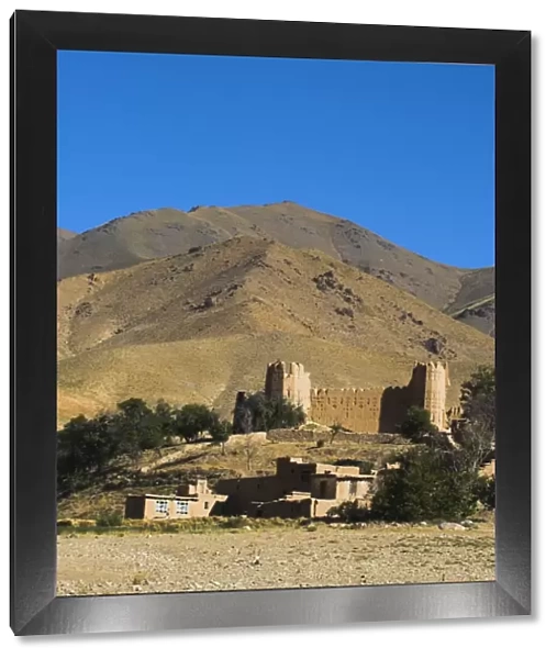Fortress, Sar-e-Cheshma (Sarcheshma), between Kabul and Bamiyan, Afghanistan, Asia