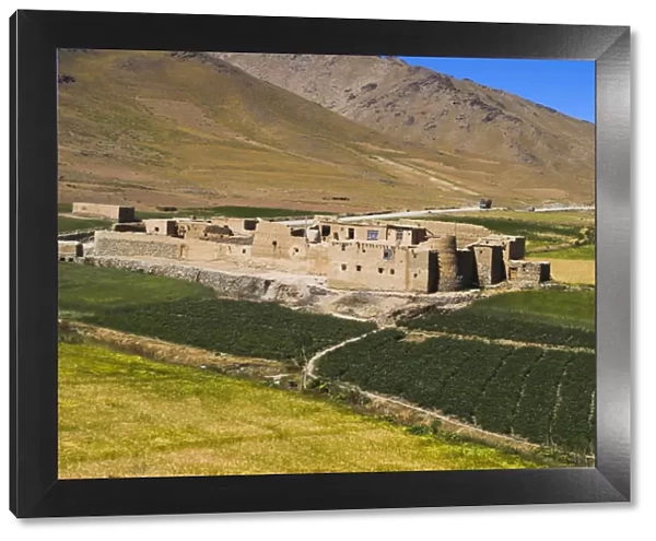 Farmhouse on the southern route between Kabul and Bamiyan, Afghanistan, Asia