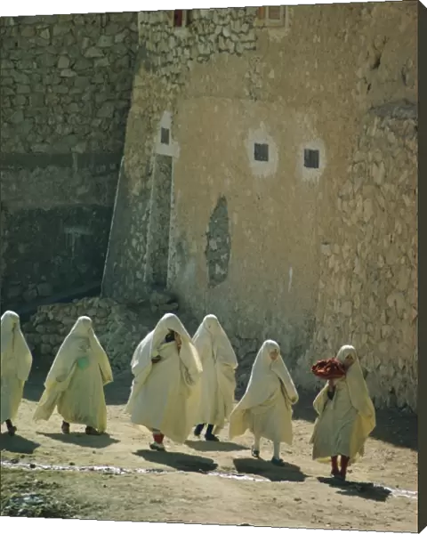 Group of women, Algeria, North Africa, Africa