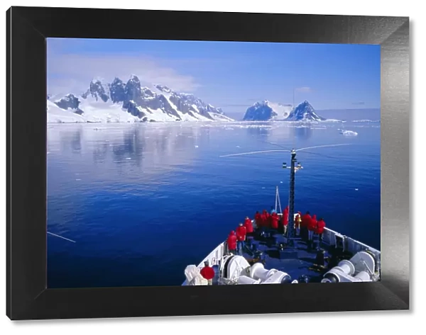 Tourists on adventure cruise, Antarctic Peninsula, Antarctica, Polar Regions