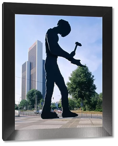 Hammering Man sculpture