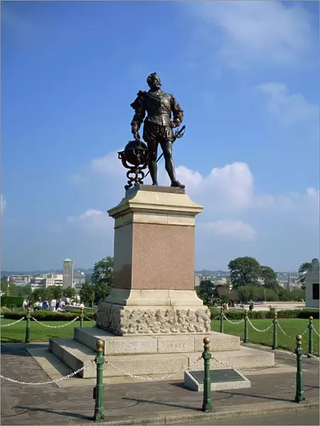 Statue of Sir Francis Drake, Plymouth Hoe, Plymouth, south Devon, Devon