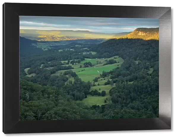 Sunrise over the Kangaroo Valley, New South Wales, Australia, Pacific
