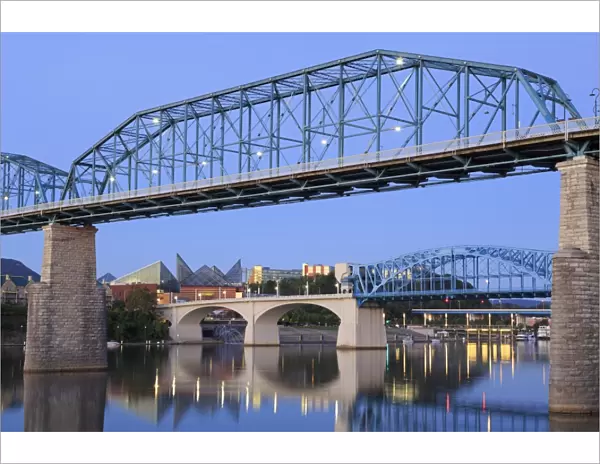 Walnut Street Bridge over the Tennessee River, Chattanooga, Tennessee, United States of America, North America