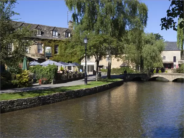 View along the River Windrush, Bourton-on-the-Water, Gloucestershire, Cotswolds, England, United Kingdom, Europe