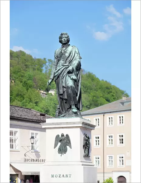 Mozart monument, Mozartplatz square, Salzburg, Salzburger Land, Austria, Europe