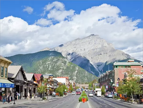 Banff town and Cascade Mountain, Banff National Park, UNESCO World Heritage Site, Alberta The Rockies, Canada, North America