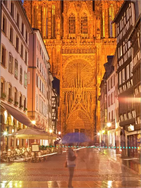 Rain soaked streets in front of Strasbourg cathedral, Strasbourg, Bas-Rhin, Alsace, France, Europe