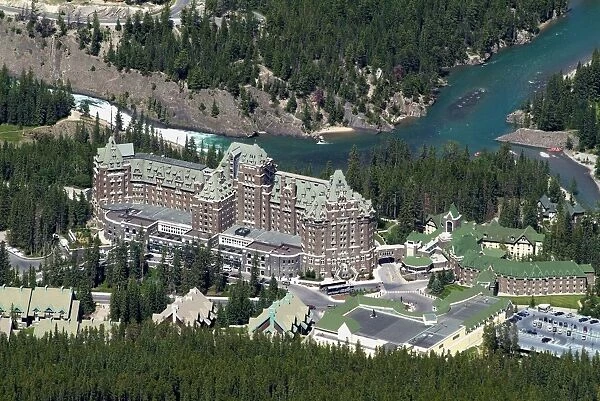 Banff Springs Hotel and Bow River near Banff, Banff National Park, UNESCO World Heritage Site