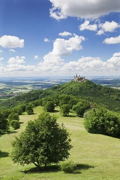 Burg Hohenzollern Castle, Zollernalb, Schwaebische Alb (Swabian Alb), Baden Wurttemberg, Germany, Europe