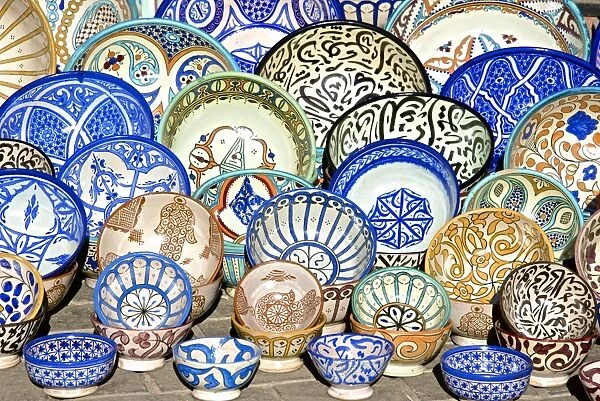 Earthenware plates and dishes from Fez, for sale in the street of the Medina, Marrakech, Morocco, North Africa, Africa