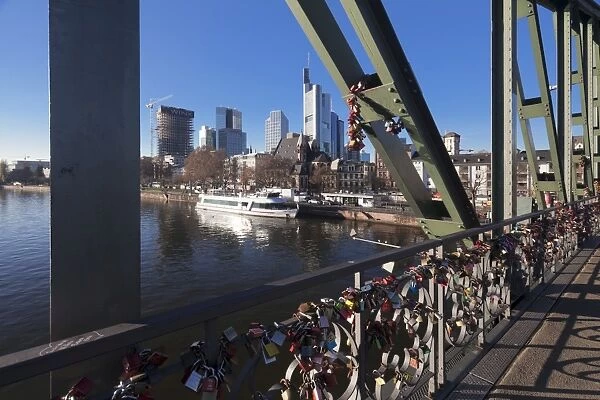 Eiserner Steg, iron footbridge with view to financial district, Frankfurt, Hesse