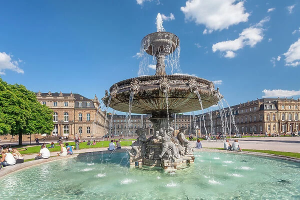 Fountain at Schlossplatz Square and Neues Schloss (New Palace), Stuttgart, Baden-Wurttemberg, Germany, Europe