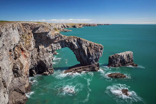 Green Bridge of Wales, Pembrokeshire Coast, Wales, United Kingdom, Europe