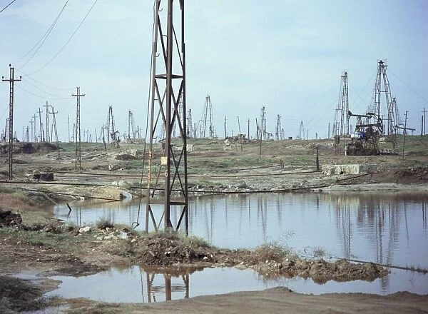 Oil field, Baku, Azerbaijan, Central Asia, Asia