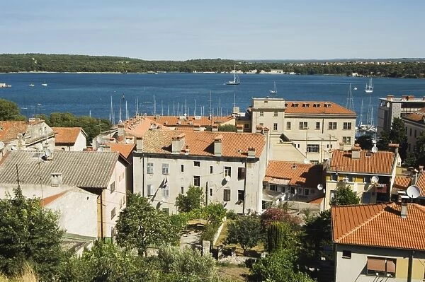Old Town Houses, Pula, Istria Coast, Adriatic Sea, Croatia, Europe