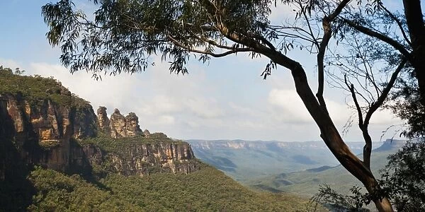 Panoramic photo of the Three Sisters, Blue Mountains, Katoomba, New South Wales, Australia, Pacific