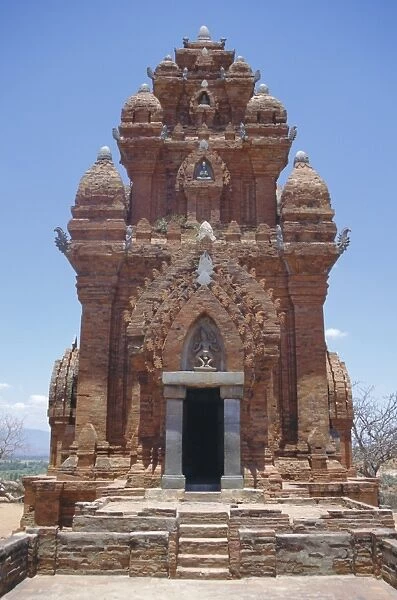 Poklongarai (Po Klong Garai) Cham tower