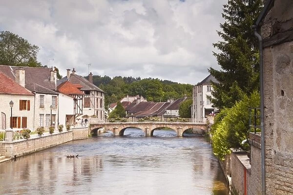 The River Ource running through the village of Essoyes, Aube, Champagne-Ardennes, France, Europe