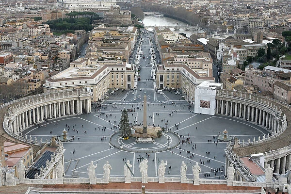 St. Peters Square, Vatican, Rome, Lazio, Italy, Europe
