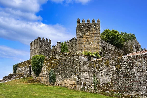 Treasons Gate and ramparts, Trancoso Castle, Serra da Estrela, Centro, Portugal, Europe