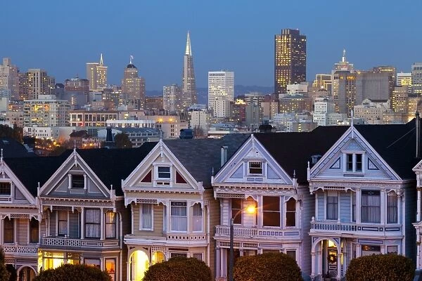 Victorian houses (Painted Ladies) and Financial District, Alamo Square, San Francisco, California, United States of America, North America