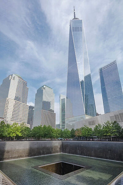 One World Trade Centre and buildings in Lower Manhattan with the 9 / 11 Memorial's reflecting pools, New York City, United States of America, North America
