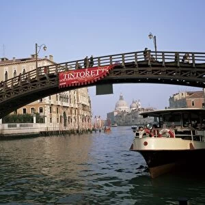Accademia Bridge and vaporetti