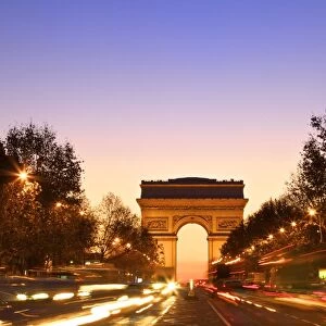 Arc de Triomphe at dawn, Paris, France, Europe
