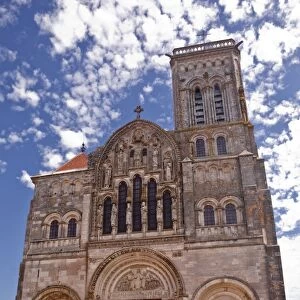 The Basilica of St. Magdalene, UNESCO World Heritage Site, Vezelay, Yonne, Burgundy, France, Europe