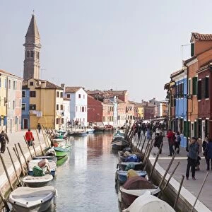 Colored houses on the island of Burano, Venice, Veneto, Italy, Europe