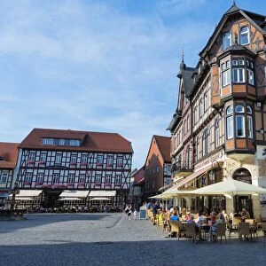 Half-timbered houses and cafe on the market square, Wernigerode, Harz, Saxony-Anhalt
