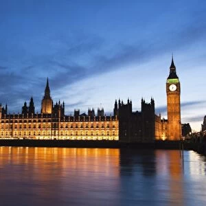 The Houses of Parliament, Big Ben and Westminster Bridge at dusk, UNESCO World Heritage Site
