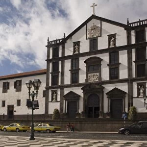 Igreja do Colegio, Praca do Municipio, Funchal, Madeira, Portugal, Europe