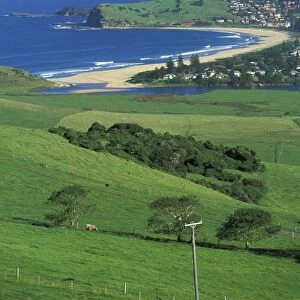 Looking south from the Pacific Highway towards Werri Beach and the town of Gerringong