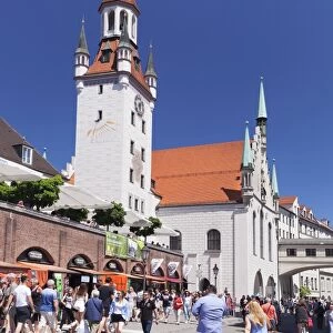 Old Town Hall (Altes Rathaus) at Viktualienmarkt, Munich, Bavaria, Germany, Europe