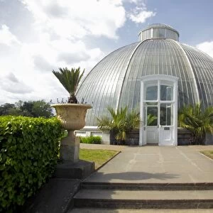 The Palm House conservatory, Kew Gardens, UNESCO World Heritage Site, London