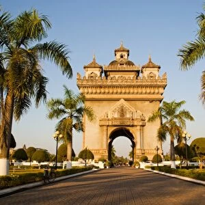 Patuxai, (Victory Gate), a replica of Arc de Triomphe, Vientiane, Laos, Indochina, Southeast Asia, Asia