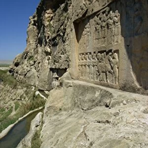 Rock carvings at Bishapur