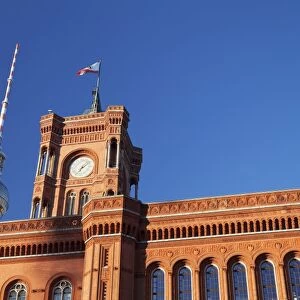 Rotes Rathaus (Red Town Hall), Berliner Fernsehturm TV Tower, Berlin Mitte, Berlin
