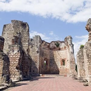 Ruins of Monasterio de San Francisco, UNESCO World Heritage Site, Santo Domingo