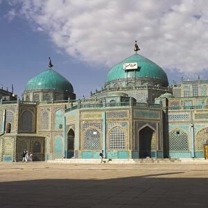 Shrine of Hazrat Ali, who was assassinated in 661, Mazar-I-Sharif, Afghanistan, Asia