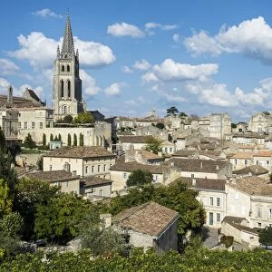 View over the UNESCO World Heritage Site, St. Emilion, Gironde, Aquitaine, France, Europe