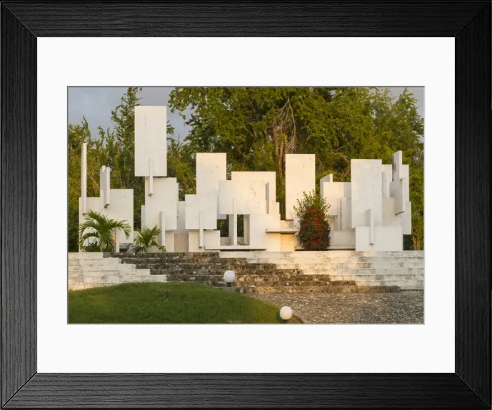 Framed Print : Memorial to Che Guevara and Bolivian revolutionary martyrs, Santiago, Cuba, West Indies, Caribbean, Central America Framed Print : Memorial to Che Guevara and Bolivian revolutionary martyrs, Santiago, Cuba, West Indies, Caribbean, Central America