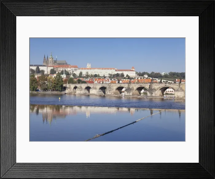 Framed Print : View over the River Vltava to Charles Bridge and the Castle District with St. Vitus Cathedral and Royal Palace, UNESCO World Heritage Site, Prague, Bohemia, Czech Republic, Europe Framed Print : View over the River Vltava to Charles Bridge and the Castle District with St. Vitus Cathedral and Royal Palace, UNESCO World Heritage Site, Prague, Bohemia, Czech Republic, Europe