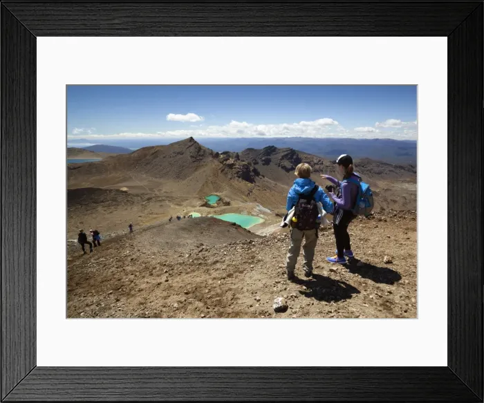 Framed Print : Walkers on the Tongariro Alpine Crossing above the Emerald Lakes, Tongariro National Park, UNESCO World Heritage Site, North Island, New Zealand, Pacific Framed Print : Walkers on the Tongariro Alpine Crossing above the Emerald Lakes, Tongariro National Park, UNESCO World Heritage Site, North Island, New Zealand, Pacific