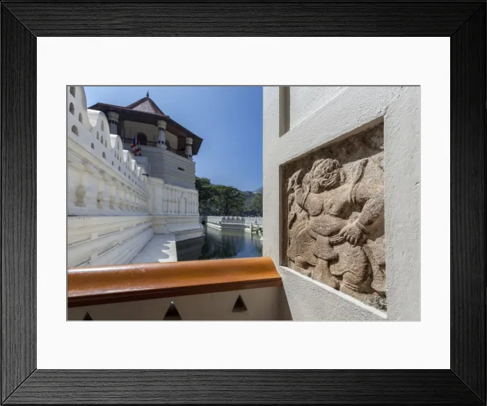 Framed Print : Entrance of the Temple of the Sacred Tooth Relic, UNESCO World Heritage Site, Kandy, Sri Lanka, Asia Framed Print : Entrance of the Temple of the Sacred Tooth Relic, UNESCO World Heritage Site, Kandy, Sri Lanka, Asia