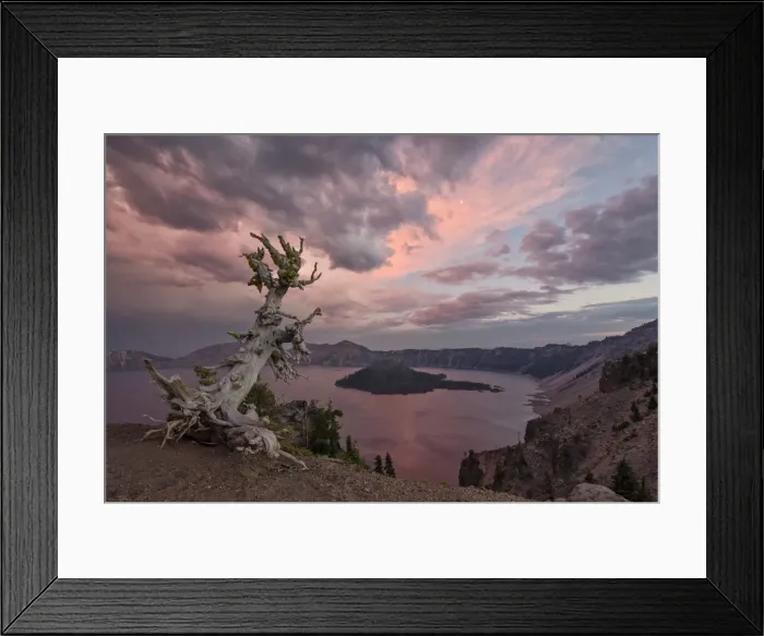 Framed Print : Sunset at Crater Lake with Wizard Island, Crater Lake National Park, Oregon, United States of America, North America Framed Print : Sunset at Crater Lake with Wizard Island, Crater Lake National Park, Oregon, United States of America, North America